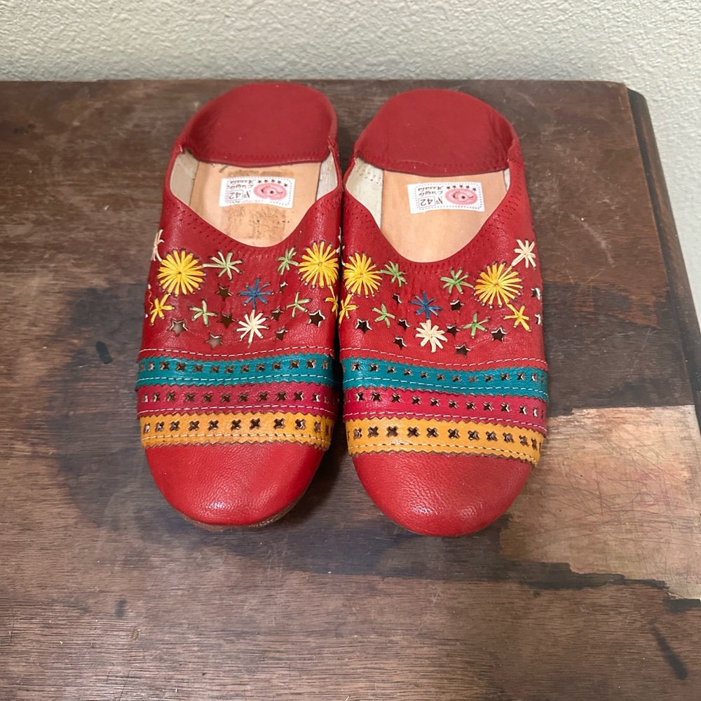 Moroccan slippers for women leather